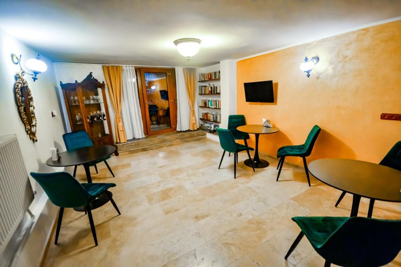 Sarada Boutique Luxury Apartment Deva Exterior foto